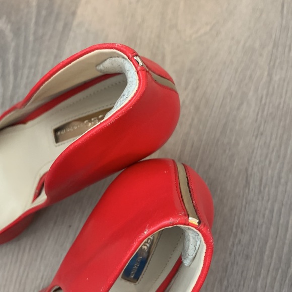 BCBGeneration gorgeous red 4” heels - Picture 3 of 9